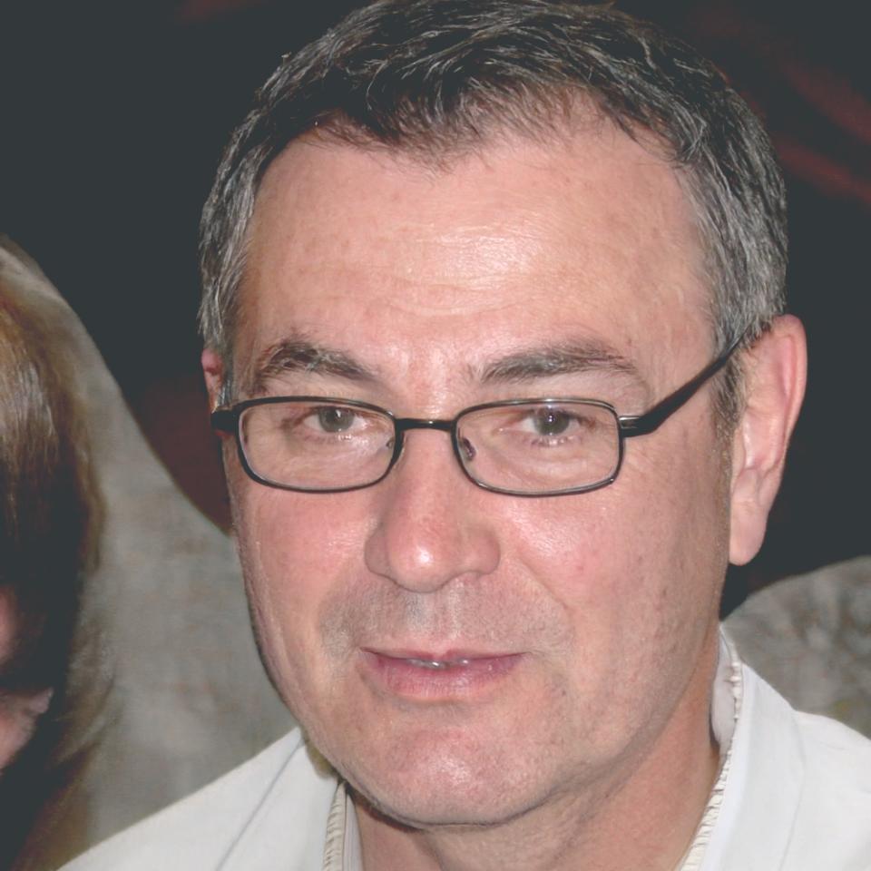 Андрей Волков